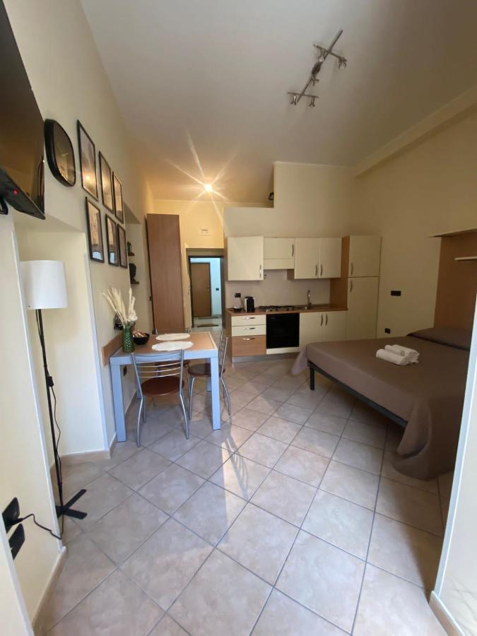 Guest House Via Poerio Καταντζάρο Εξωτερικό φωτογραφία