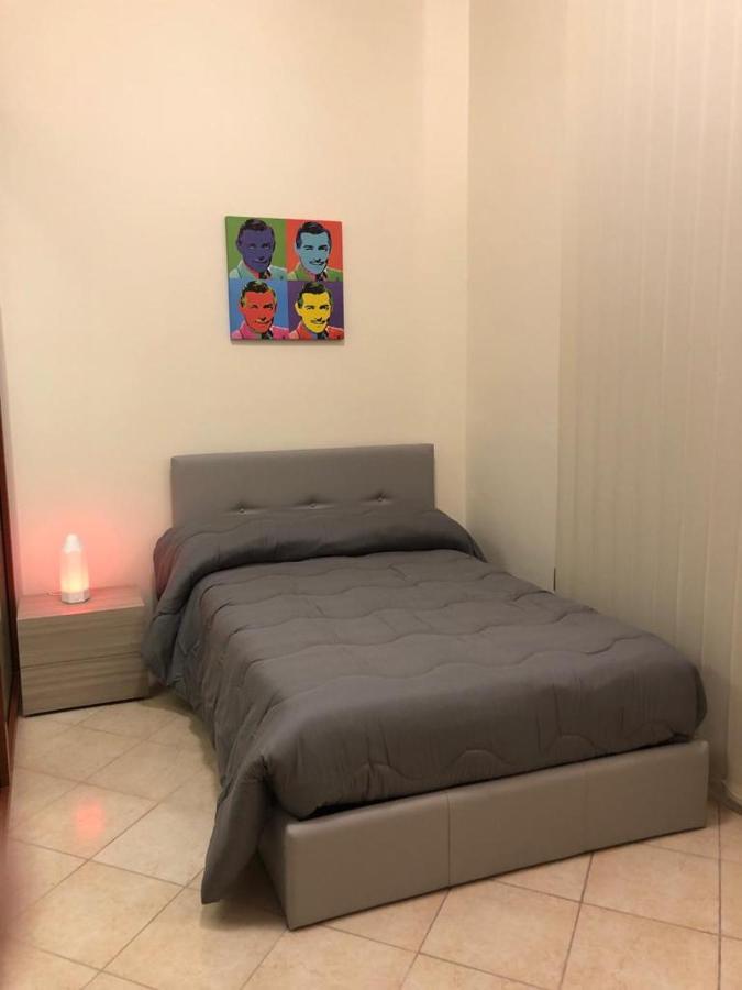 Guest House Via Poerio Καταντζάρο Εξωτερικό φωτογραφία